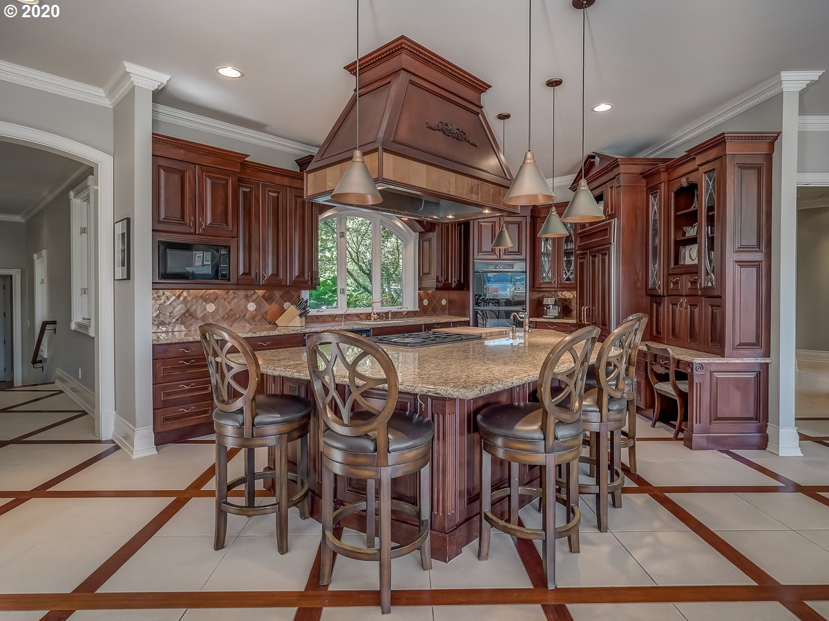 13490 South Fielding Road Lake Oswego, OR 97034 - Photo 5 of 32 Gallery Image 5