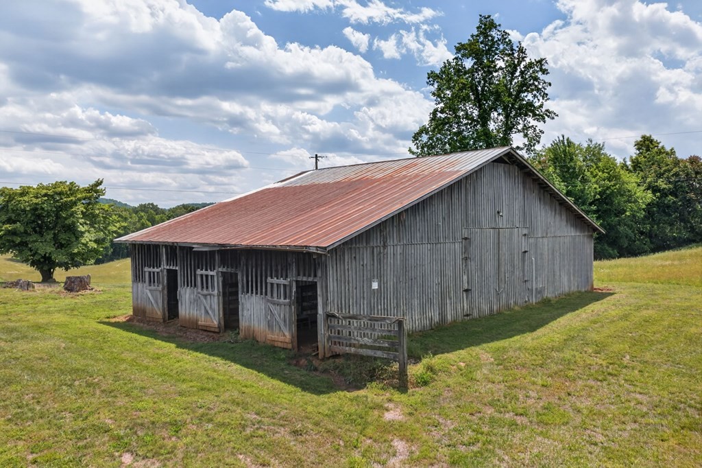 1444 Cherry Creek Road Sparta, TN 38583 - Photo 11 of 43