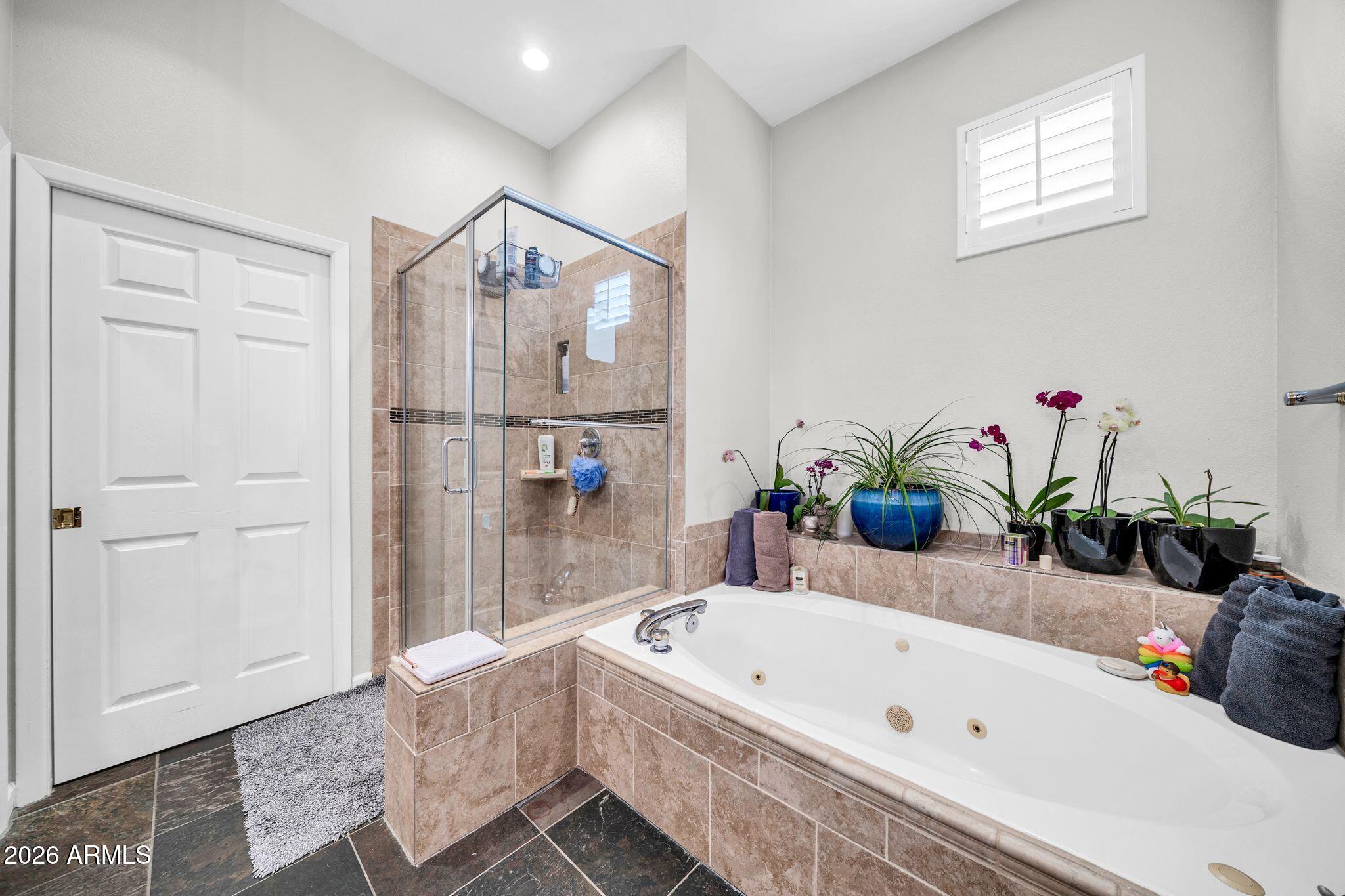 8270 North Hayden Road, Unit 2052 Scottsdale, AZ 85258 - Photo 8 of 25 8270 N Hayden Rd 2052-16