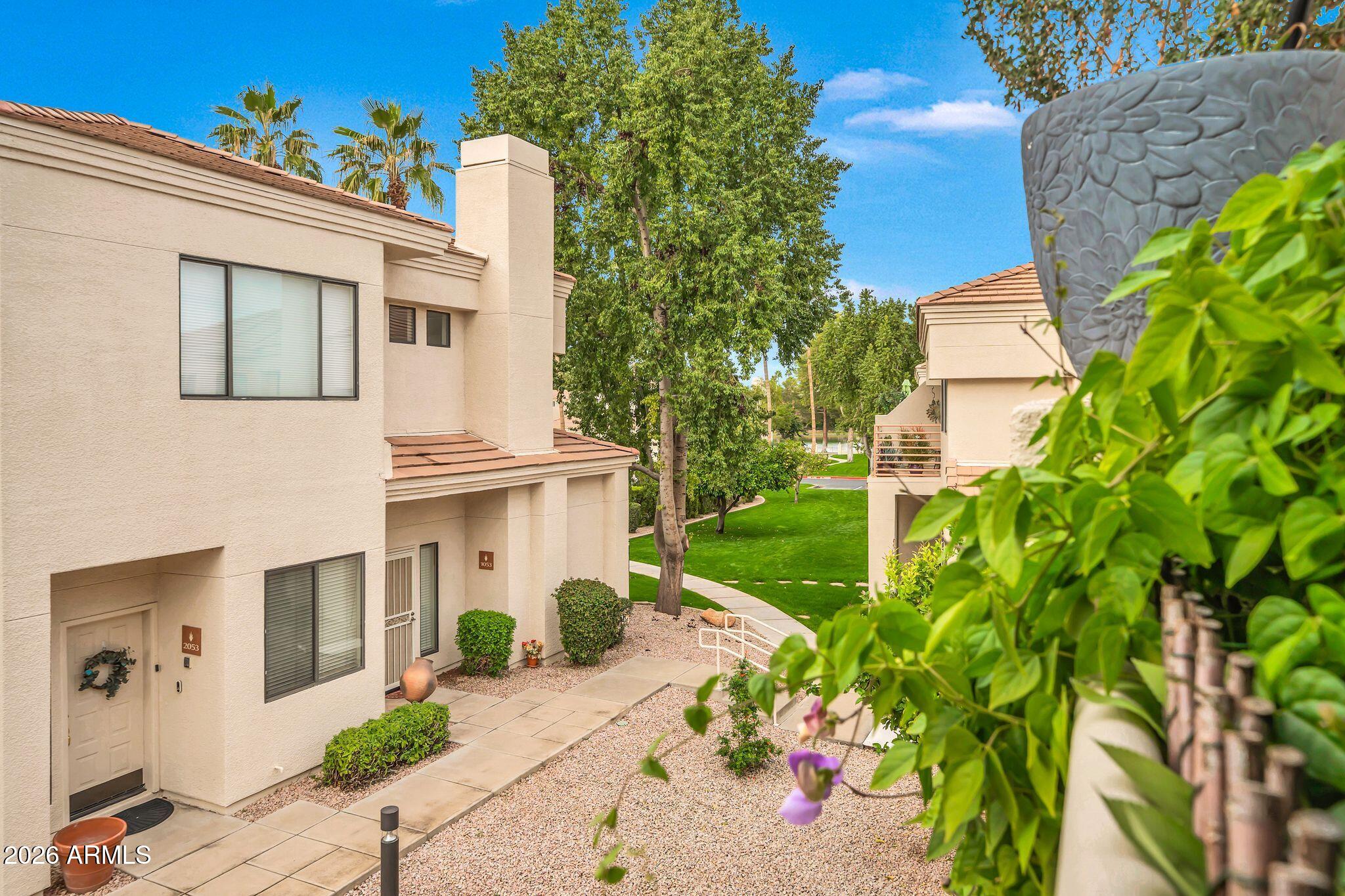 8270 North Hayden Road, Unit 2052 Scottsdale, AZ 85258 - Photo 11 of 25 8270 N Hayden Rd 2052-33