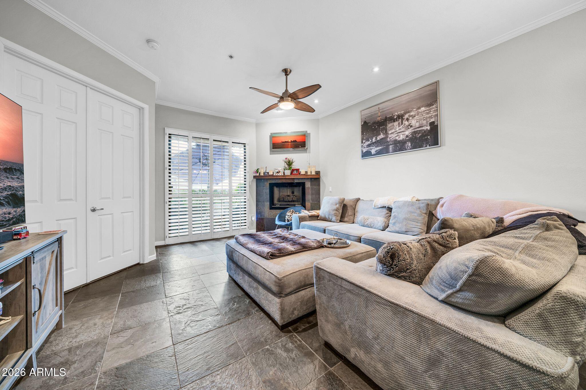 8270 North Hayden Road, Unit 2052 Scottsdale, AZ 85258 - Photo 2 of 25 8270 N Hayden Rd 2052-7