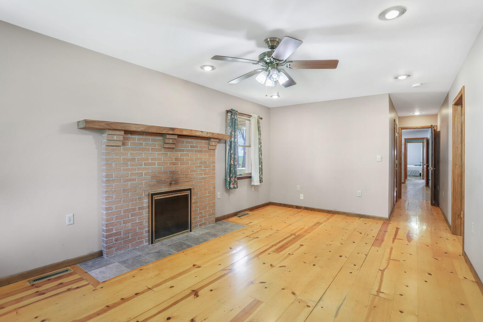 3610 West Bloomington Road Champaign, IL 61822 - Photo 23 of 32 Gallery Image 23