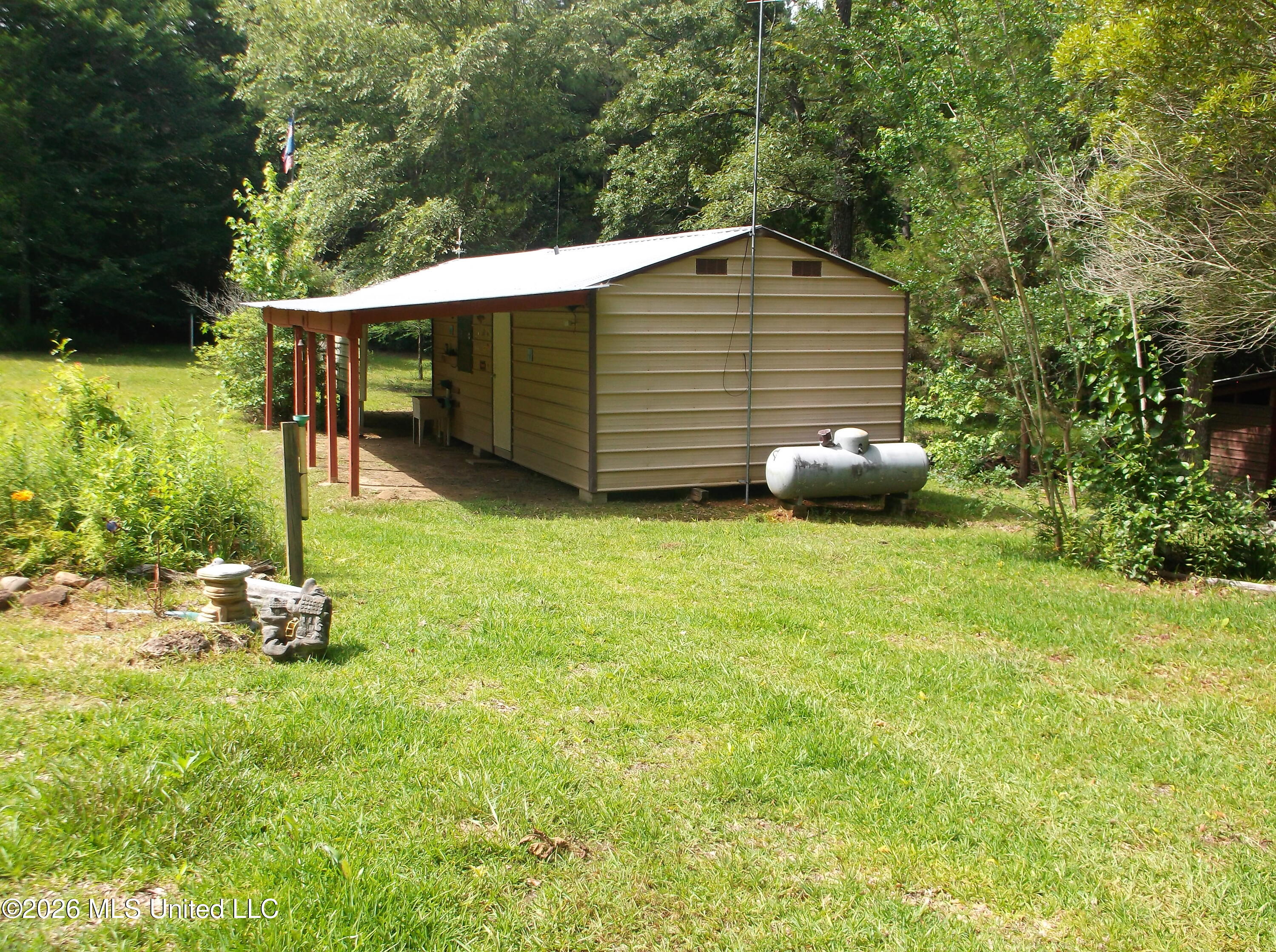 1090 Moak Road Summit, MS 39666 - Photo 6 of 26 DSCF4691