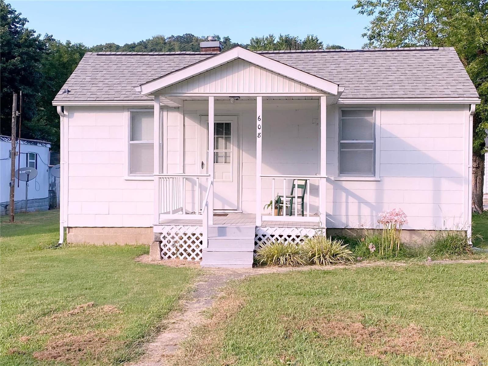 608 Middle Street Prairie du Rocher, IL 62277 - Photo 2 of 23