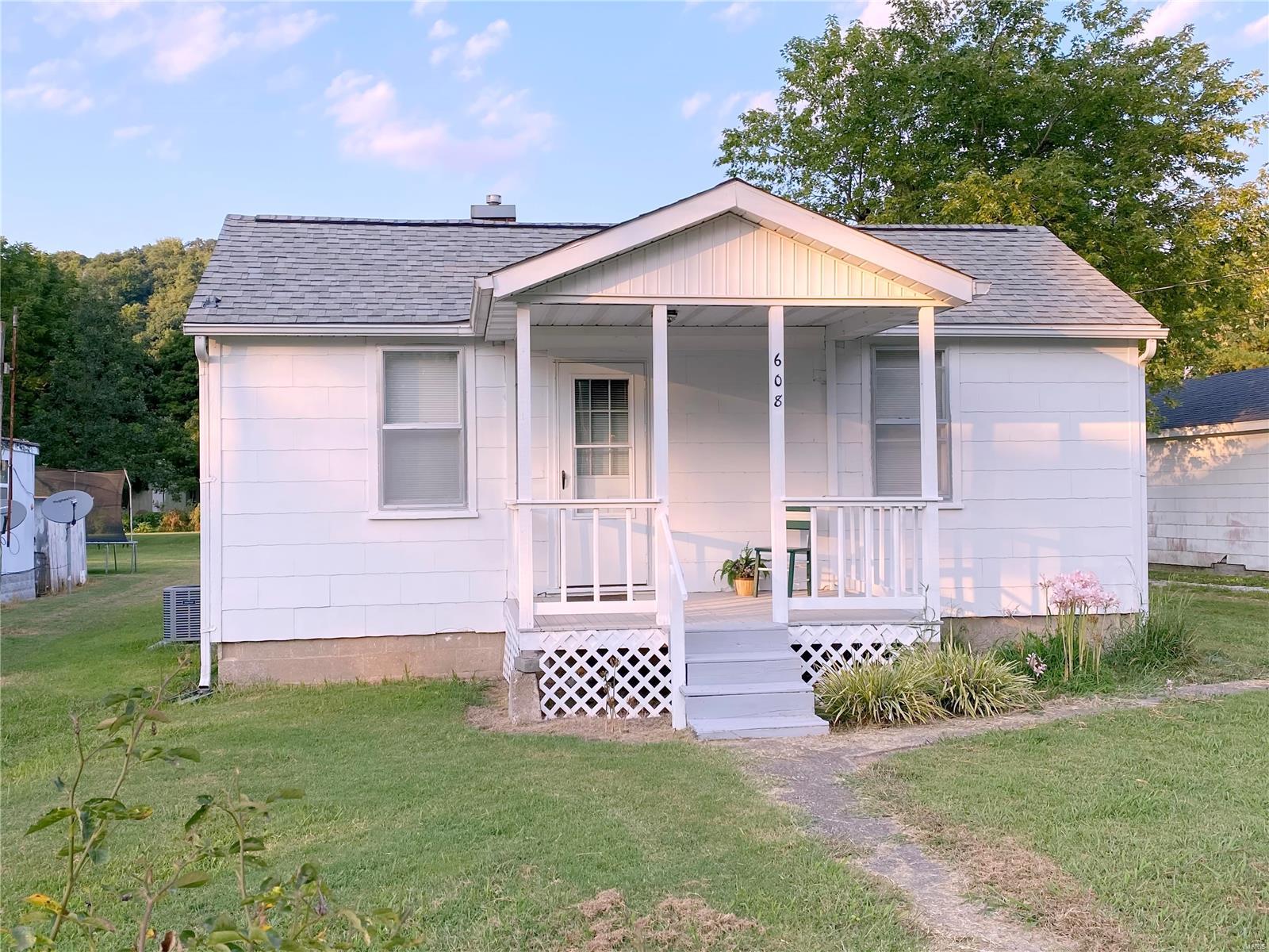608 Middle Street Prairie du Rocher, IL 62277 - Photo 4 of 23