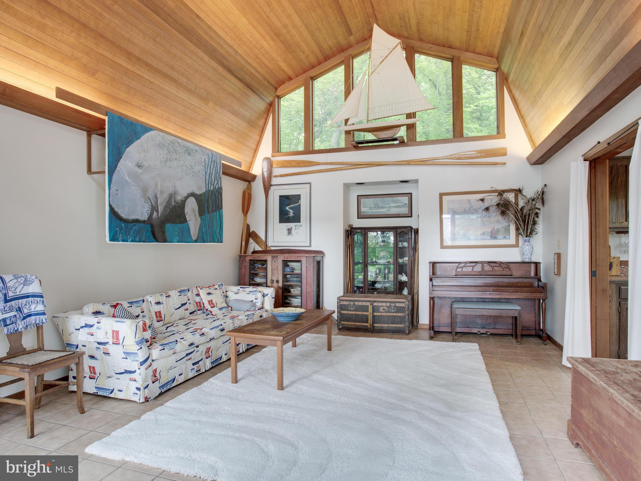 1635 Orchard Beach Road Annapolis, MD 21409 - Photo 10 of 23 Family Room