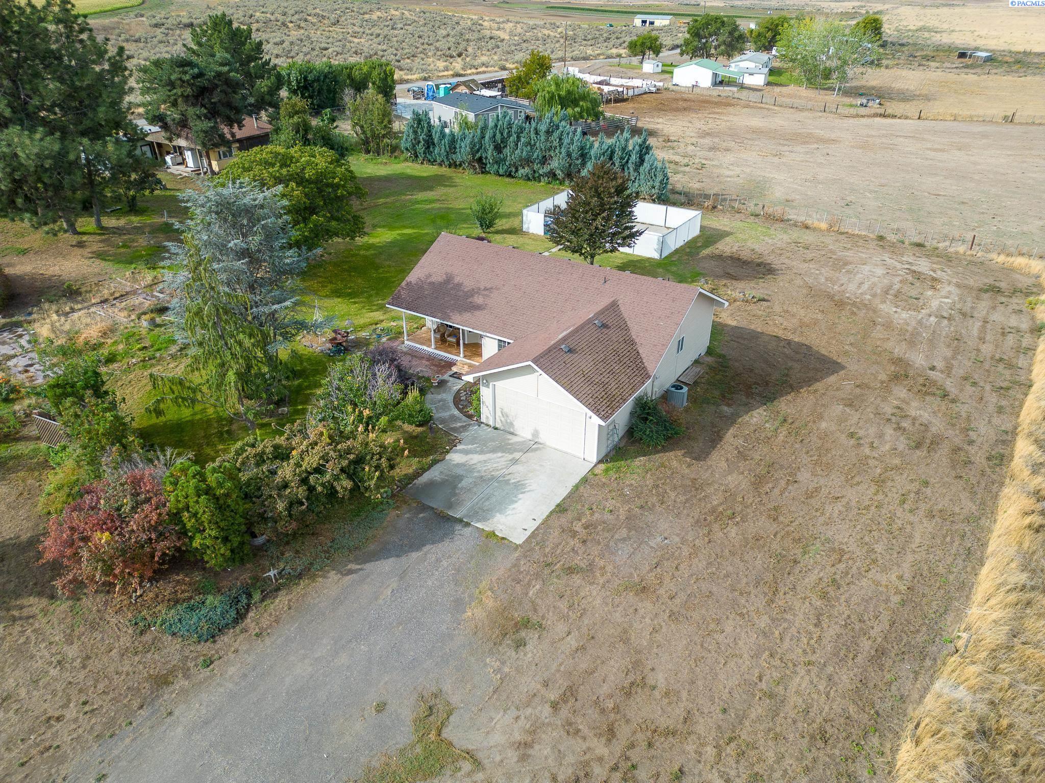 51 Meeker Road Pasco, WA 99301 - Photo 1 of 41 Gallery Image 1