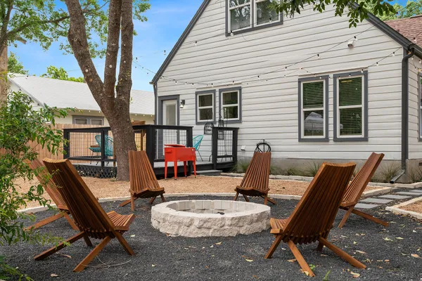 $674,900 | 1204 East 13th Street, Georgetown, TX 78626