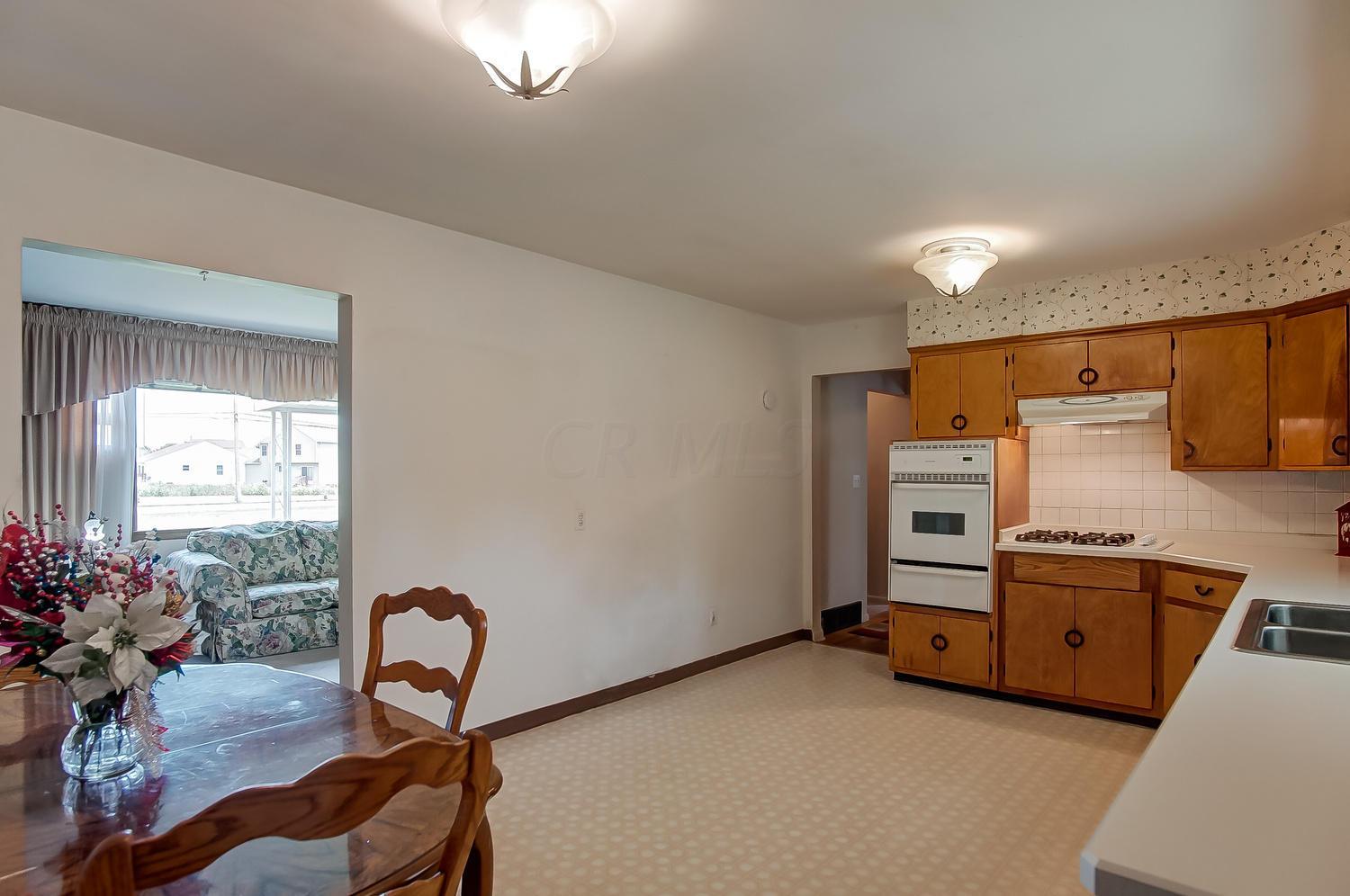3051 Williams Road Columbus, OH 43207 - Photo 11 of 31 Gallery Image 11