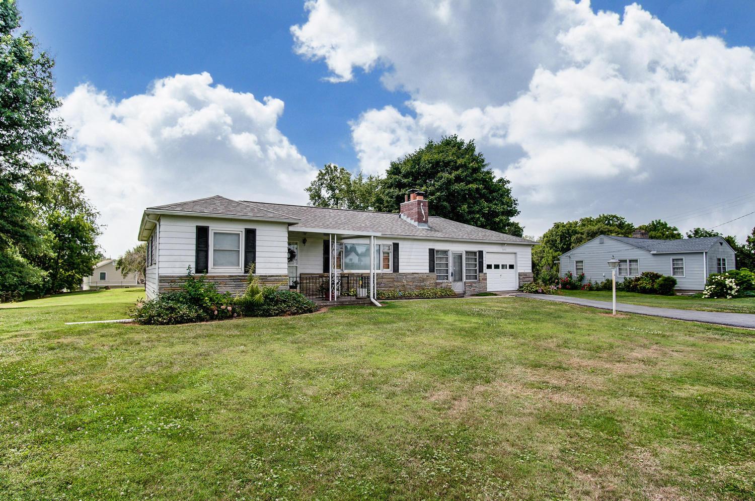 3051 Williams Road Columbus, OH 43207 - Photo 3 of 31 Gallery Image 3
