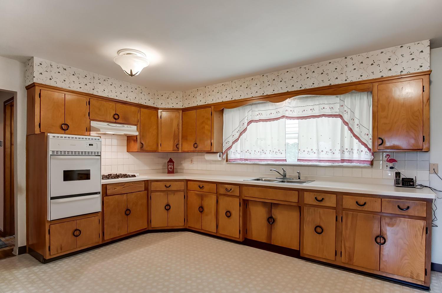 3051 Williams Road Columbus, OH 43207 - Photo 10 of 31 Gallery Image 10