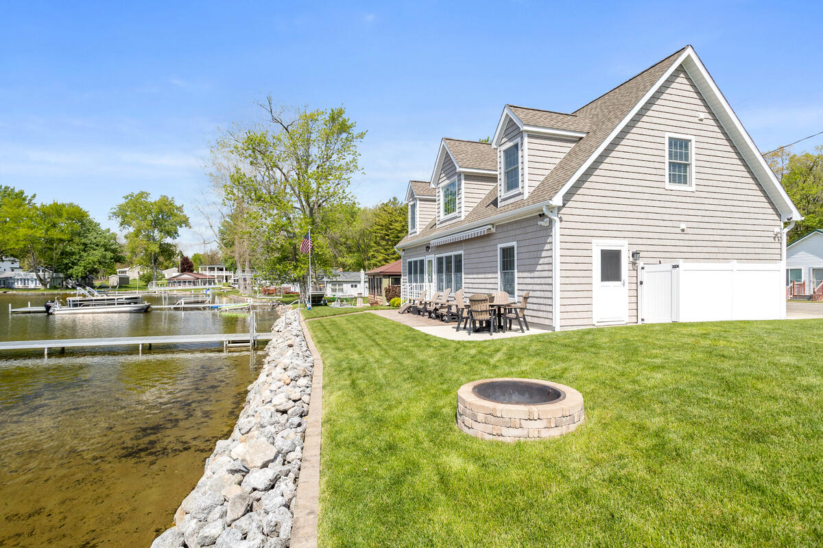 243 East Rose Road Coldwater, MI 49036 - Photo 4 of 31