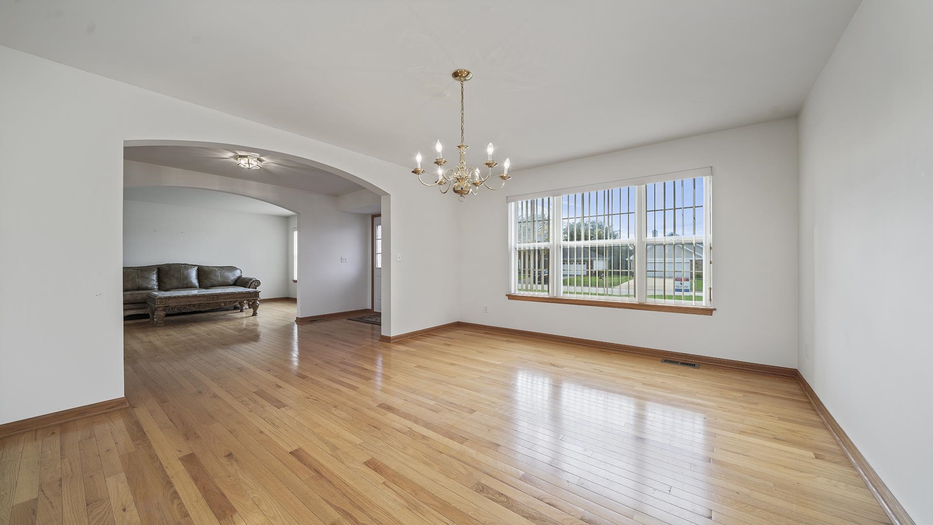 7449 Keystone Place Caledonia, IL 61011 - Photo 5 of 37 Gallery Image 5