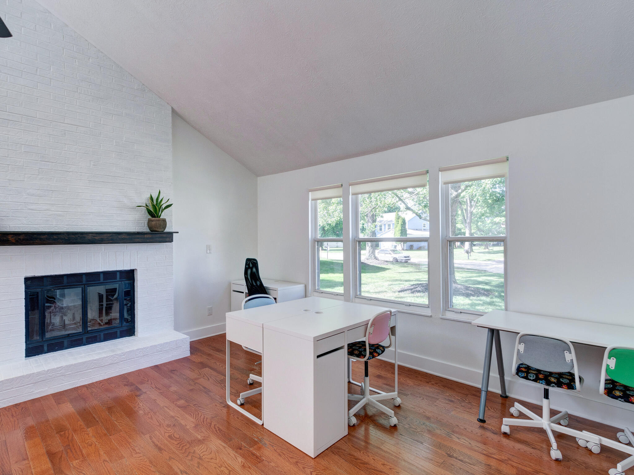 8531 Castle Ridge Lane Indianapolis, IN 46256 - Photo 4 of 22 Gallery Image 4