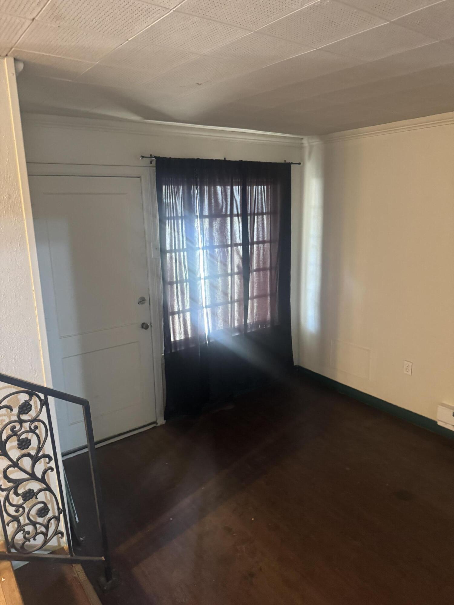 2612 36th Street Lubbock, TX 79413 - Photo 22 of 30 an empty room with windows