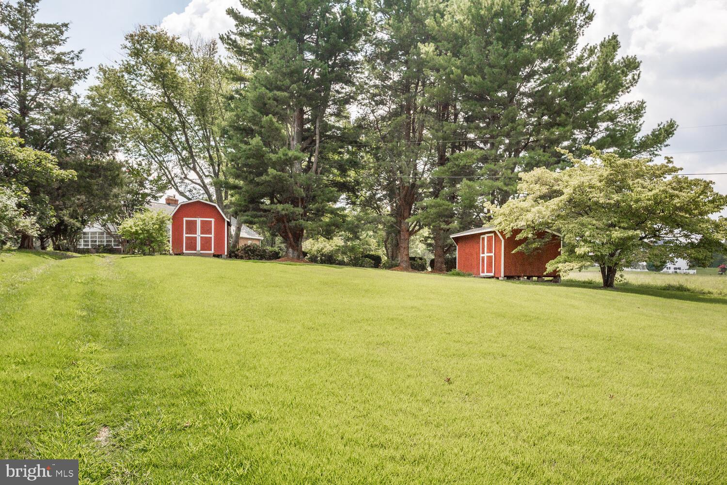 2510 Plum Point Road Huntingtown, MD 20639 - Photo 4 of 62 Shed and workshop/storage building convey.