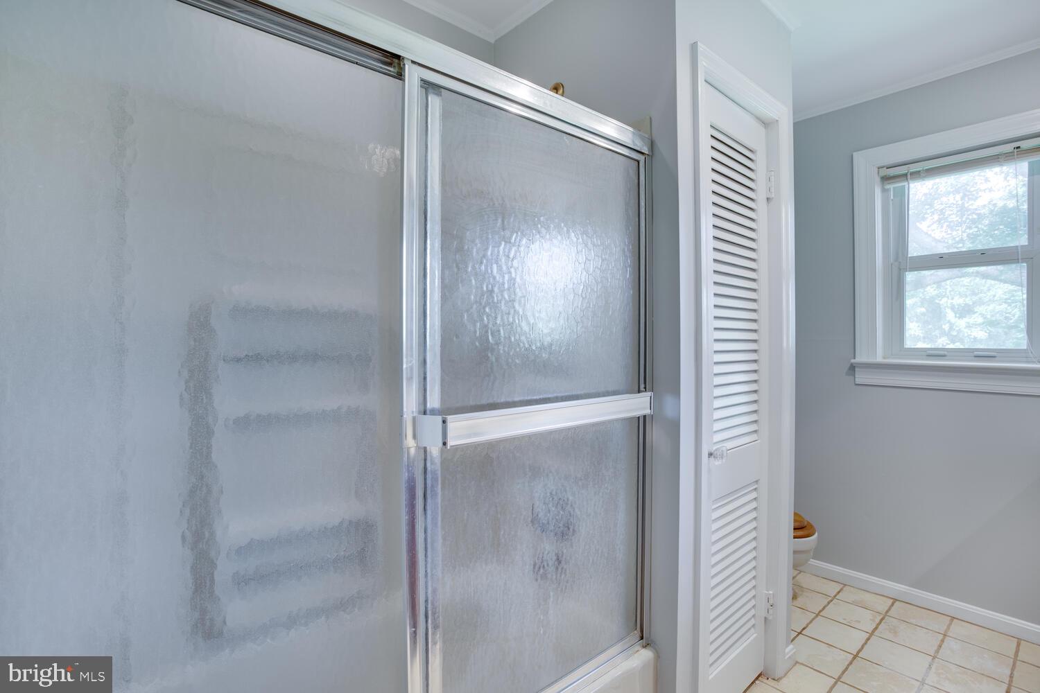 2510 Plum Point Road Huntingtown, MD 20639 - Photo 31 of 62 Hall bath