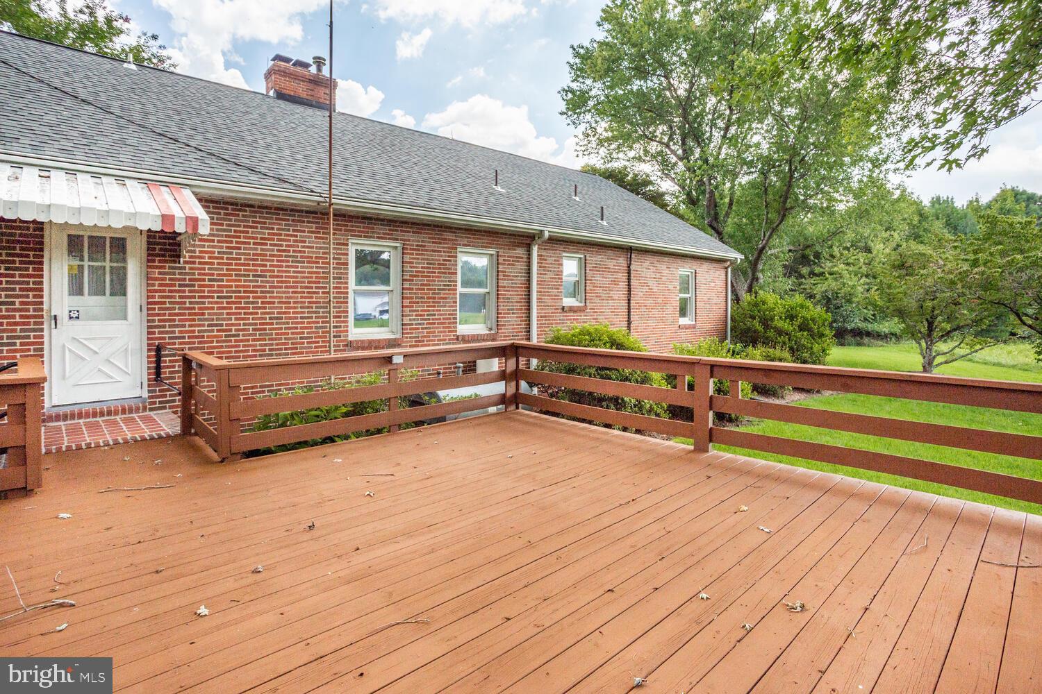 2510 Plum Point Road Huntingtown, MD 20639 - Photo 5 of 62 Spacious deck was just refinished.