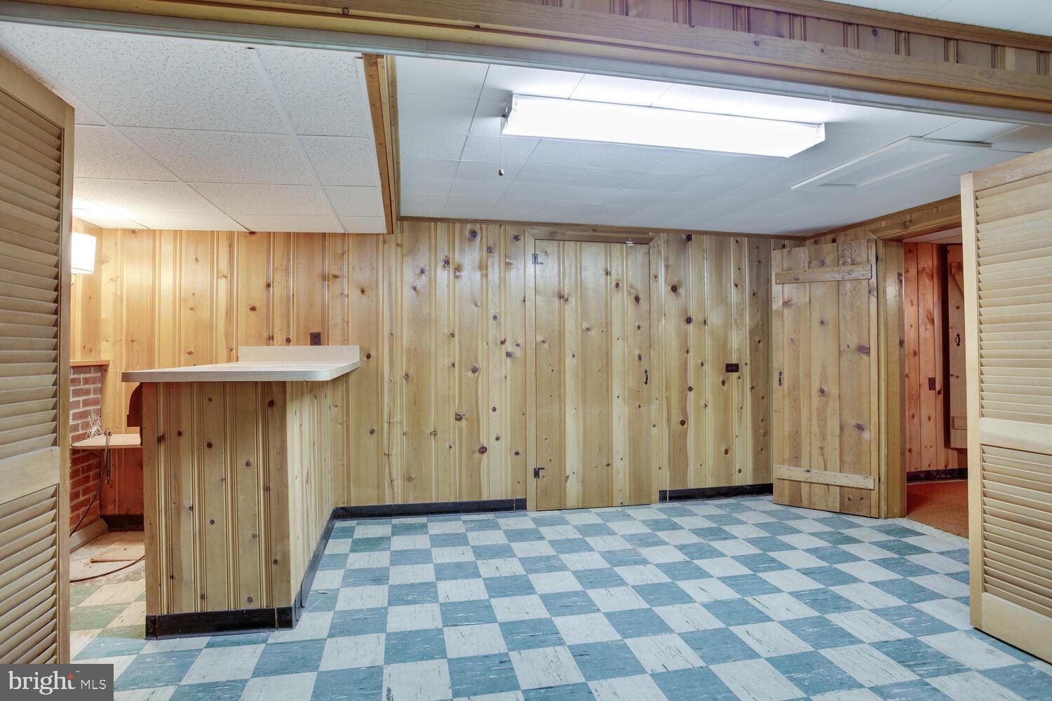 2510 Plum Point Road Huntingtown, MD 20639 - Photo 45 of 62 Bar area in FR