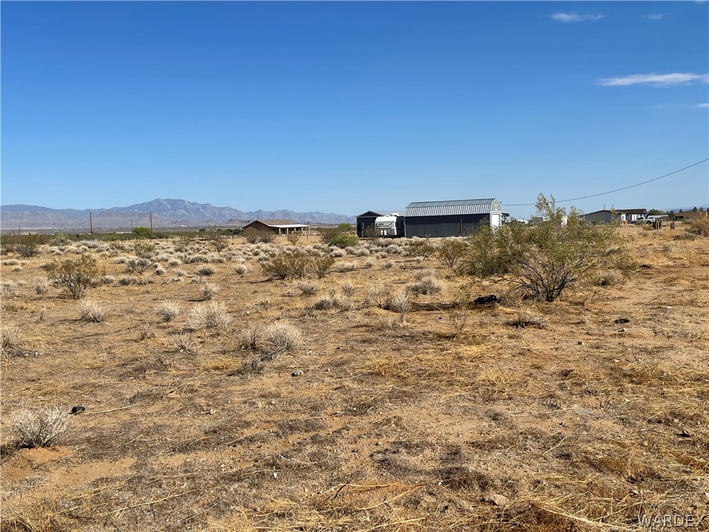751 South Verde Road Golden Valley, AZ 86413 - Photo 6 of 16