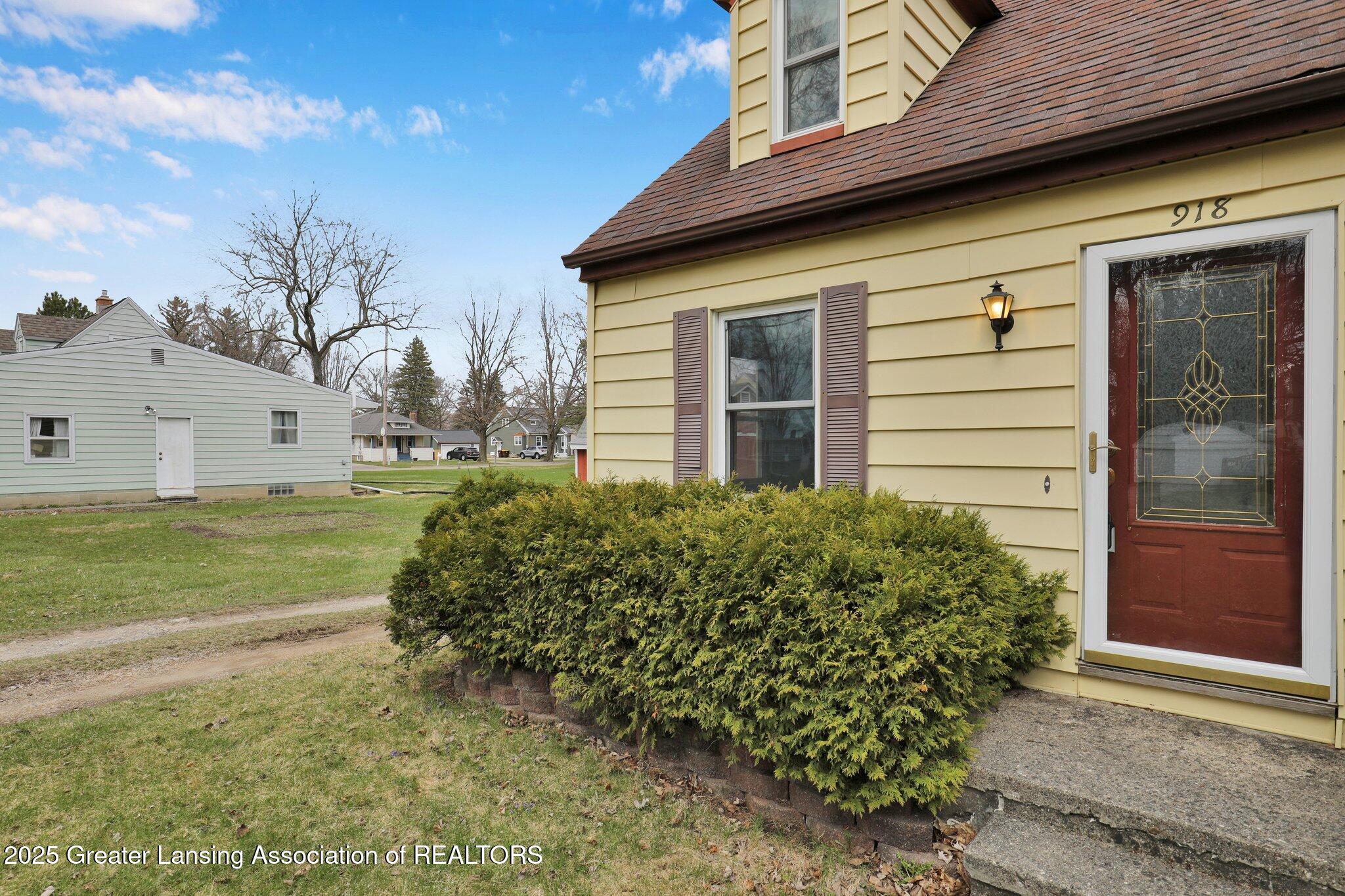 918 Maycroft Road Lansing, MI 48917 - Photo 6 of 25 24-web-or-mls-Open Ended Media-24