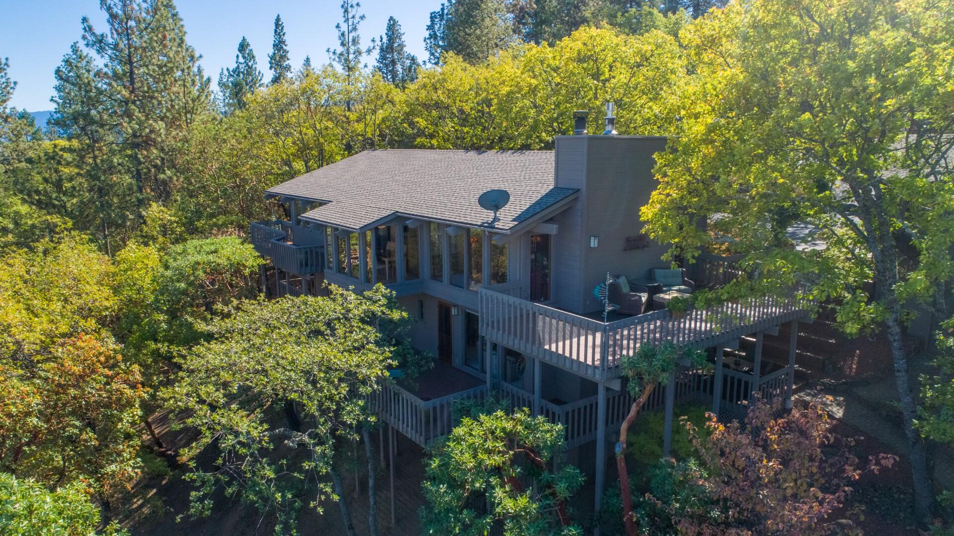 100 Ridge Road Aerial