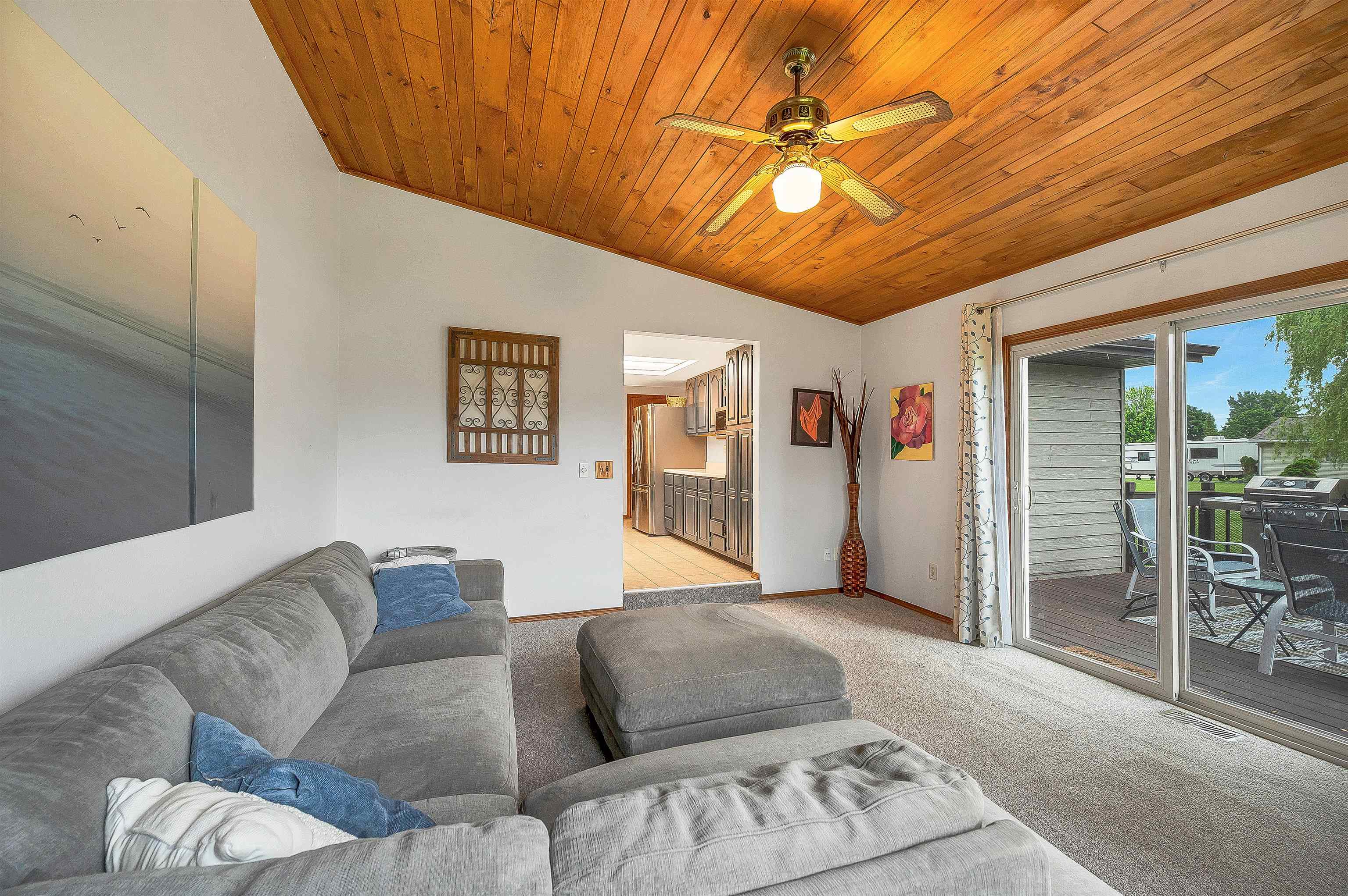 2730 Aquarius Road Green Bay, WI 54311 - Photo 8 of 62