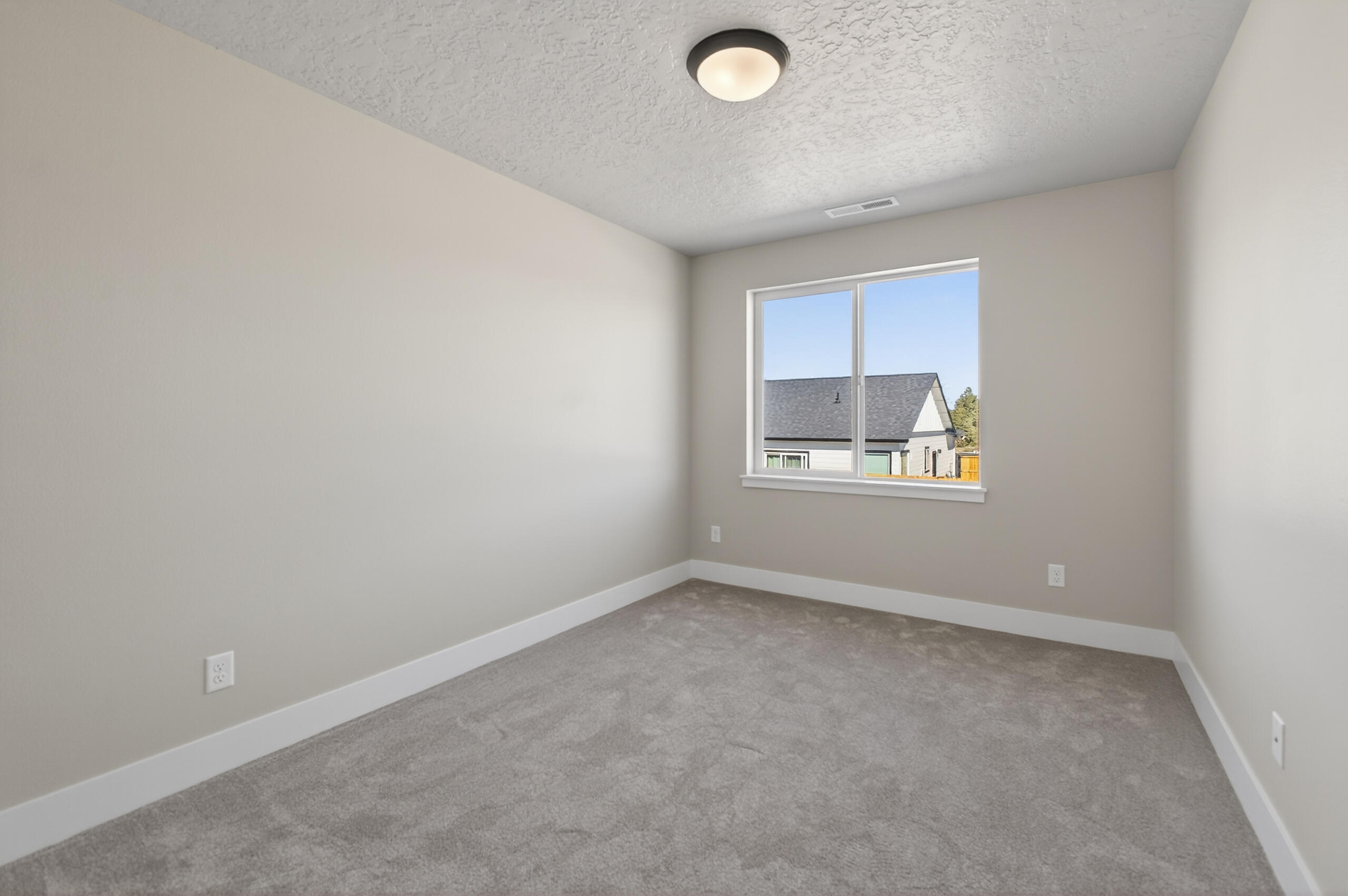 4080 Southwest 39th Street, Unit LOT 30 Redmond, OR 97756 - Photo 22 of 38 Bdrm 2