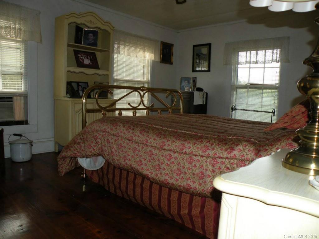 560 Lynch Road Lincolnton, NC 28092 - Photo 2 of 17 Gallery Image 2