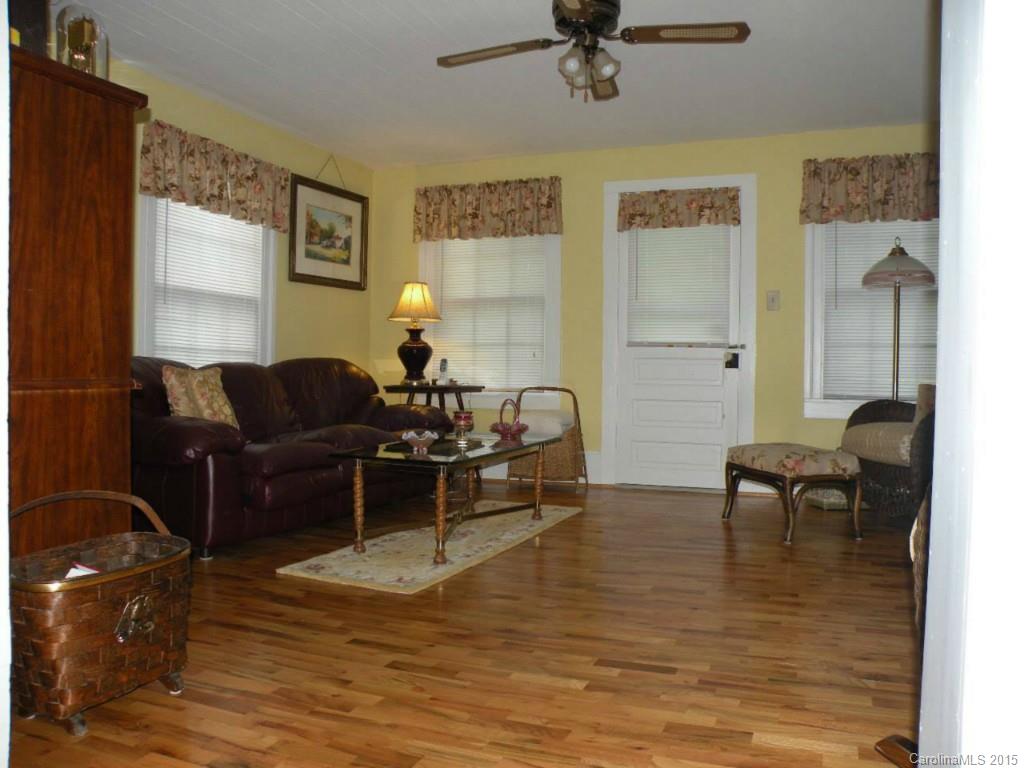 560 Lynch Road Lincolnton, NC 28092 - Photo 3 of 17 Gallery Image 3