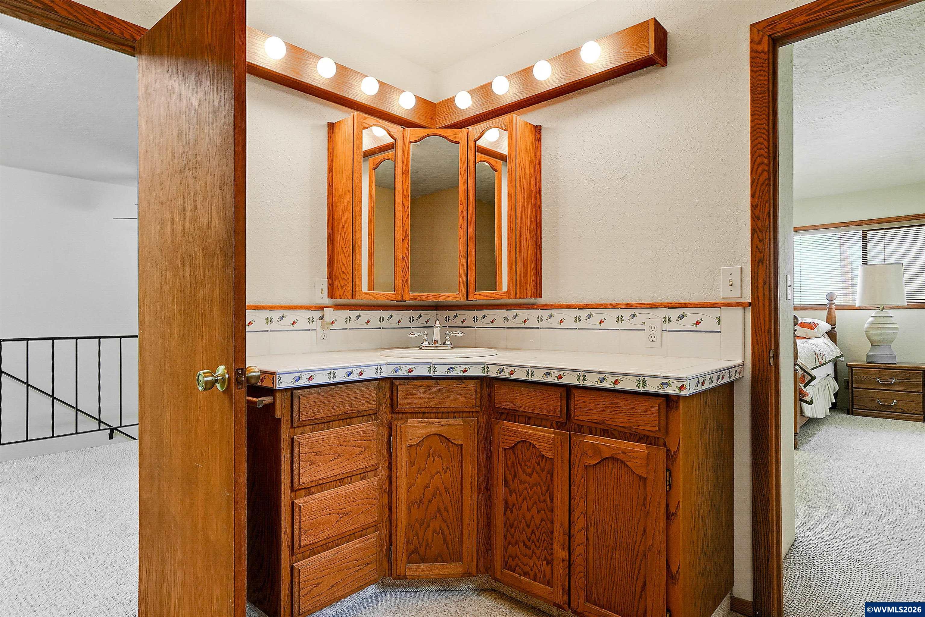 375 Pioneer Road Dallas, OR 97338 - Photo 32 of 50 Gallery Image 32