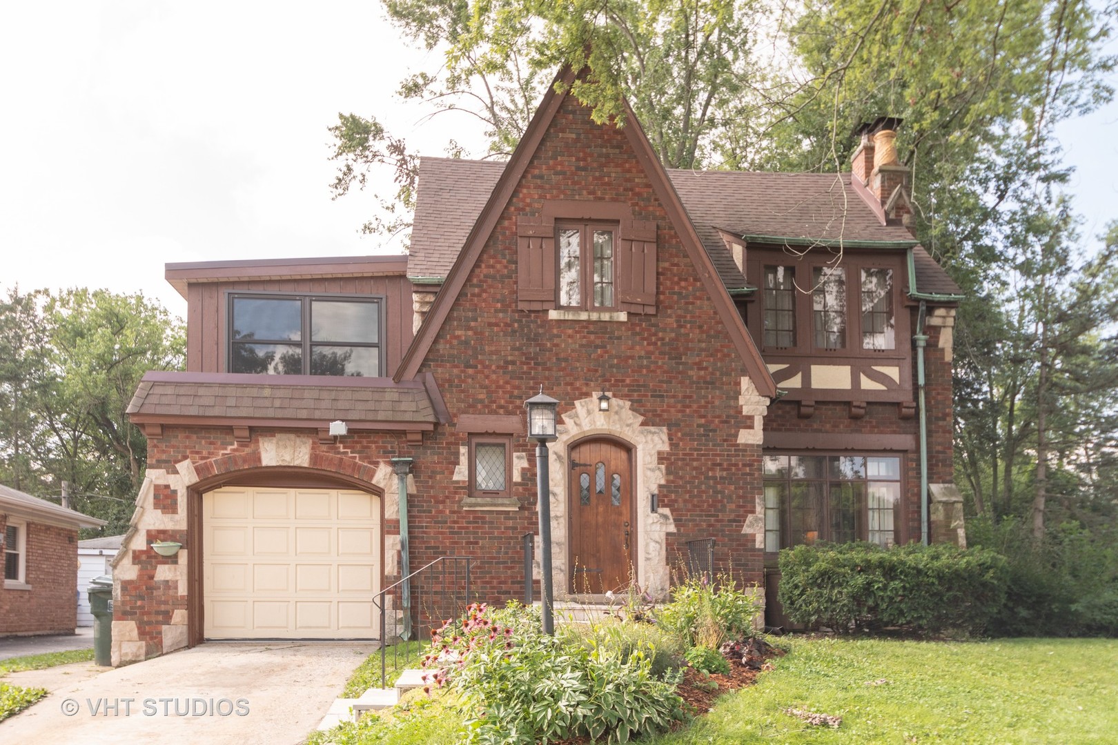 2321 Hawthorne Road Homewood, IL 60430 - Photo 1 of 11 a front view of a house