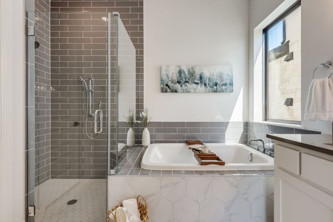 6833 Destination Way Lago Vista, TX 78645 - Photo 12 of 39