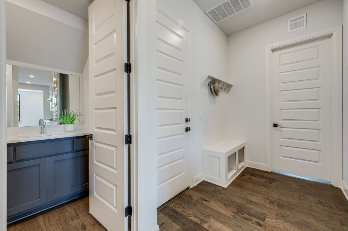 6833 Destination Way Lago Vista, TX 78645 - Photo 15 of 39