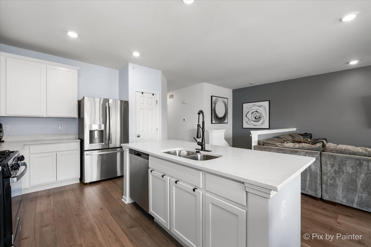 466 Comstock Road South Elgin, IL 60177 - Photo 13 of 24