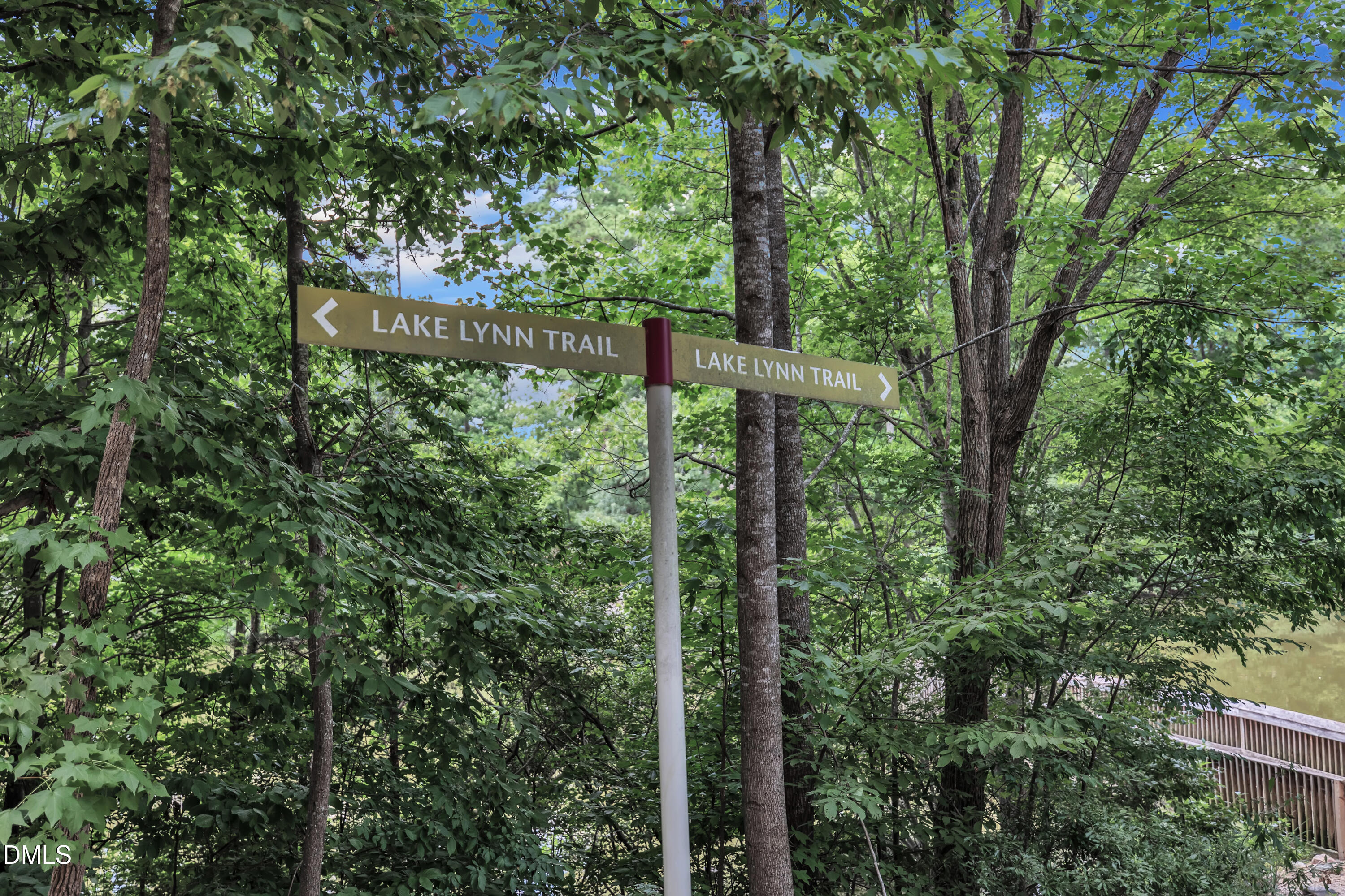 8004 Broad Street Raleigh, NC 27613 - Photo 4 of 11 a view of outdoor space and garden