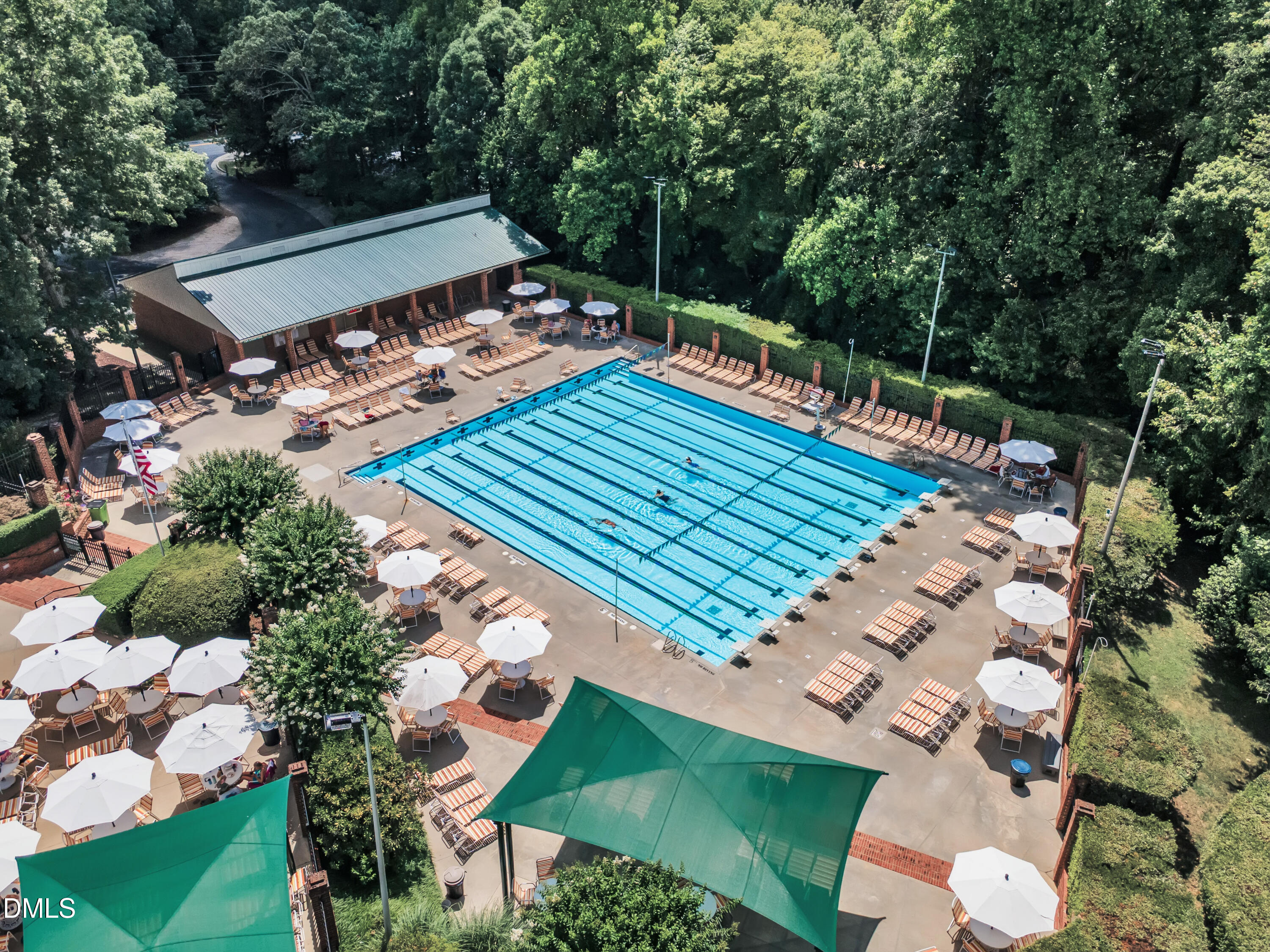 8004 Broad Street Raleigh, NC 27613 - Photo 7 of 11 a view of a backyard with sitting area
