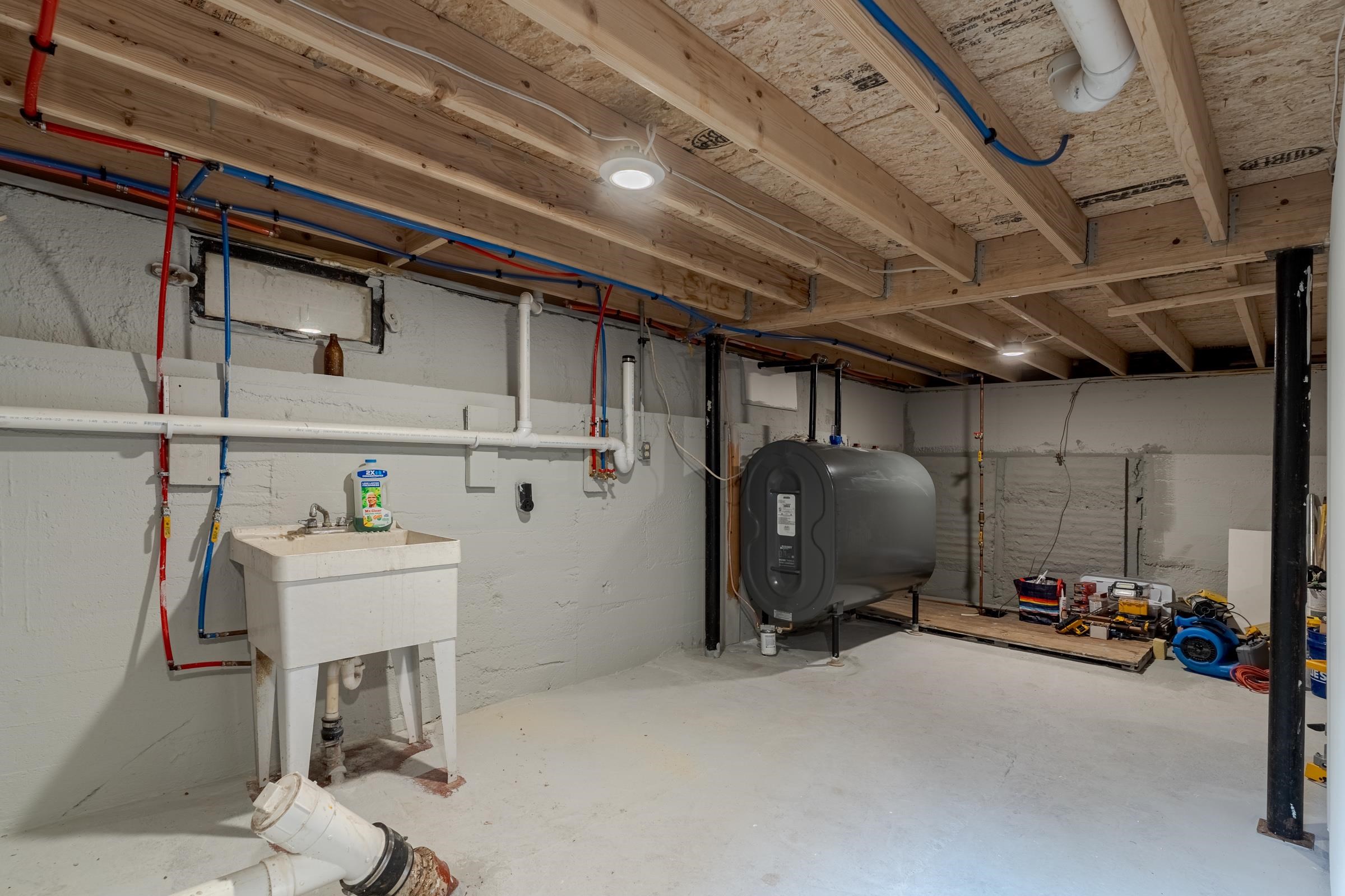 33 Linden Street Rochester, NH 03867 - Photo 28 of 31 Gallery Image 28
