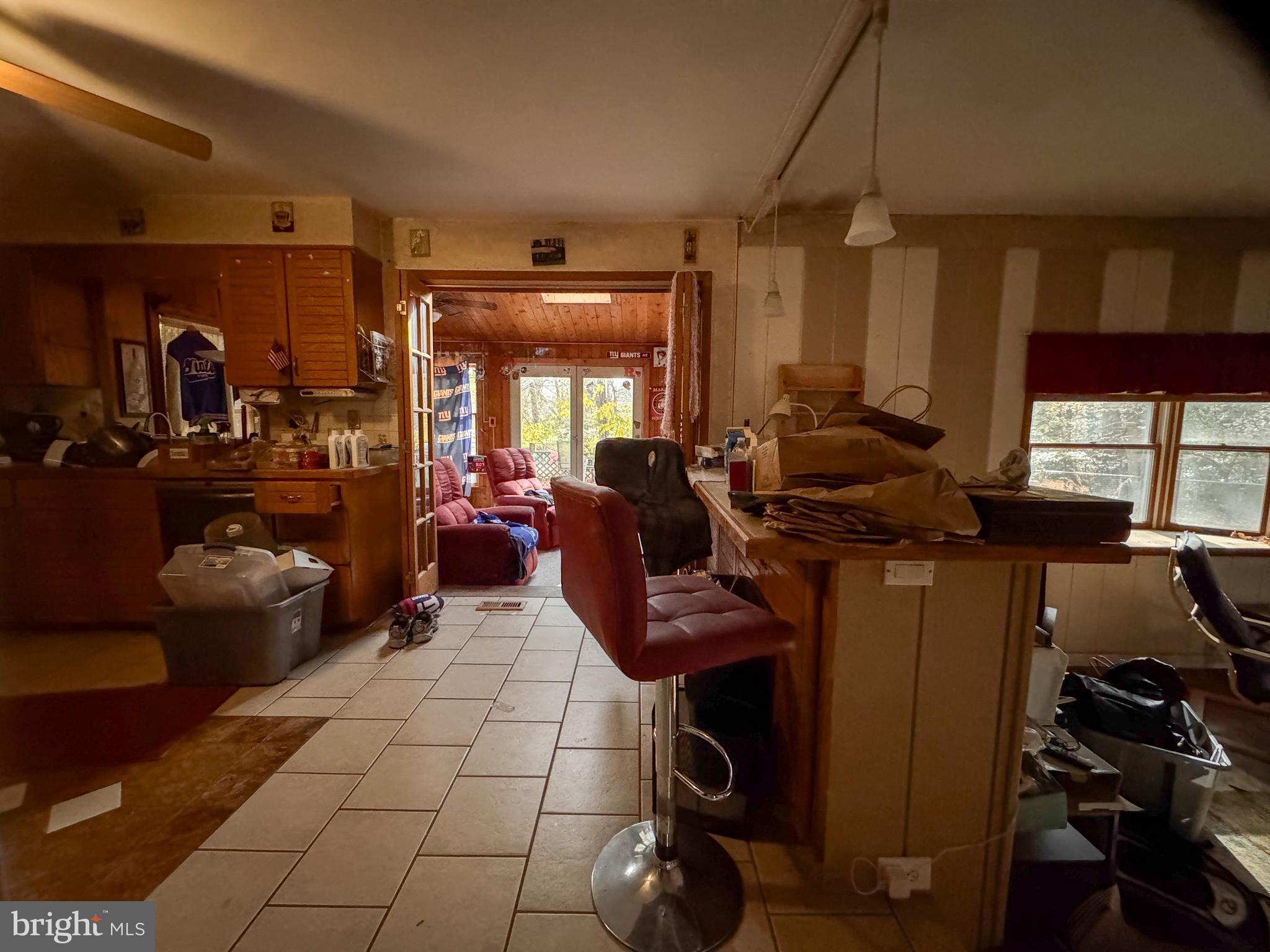 39 Georgia Trail Medford, NJ 08055 - Photo 10 of 49 a living room with furniture