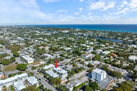 $1,075,000 | 295 Northeast 5th Avenue, Unit 32, Delray Beach, FL 33483