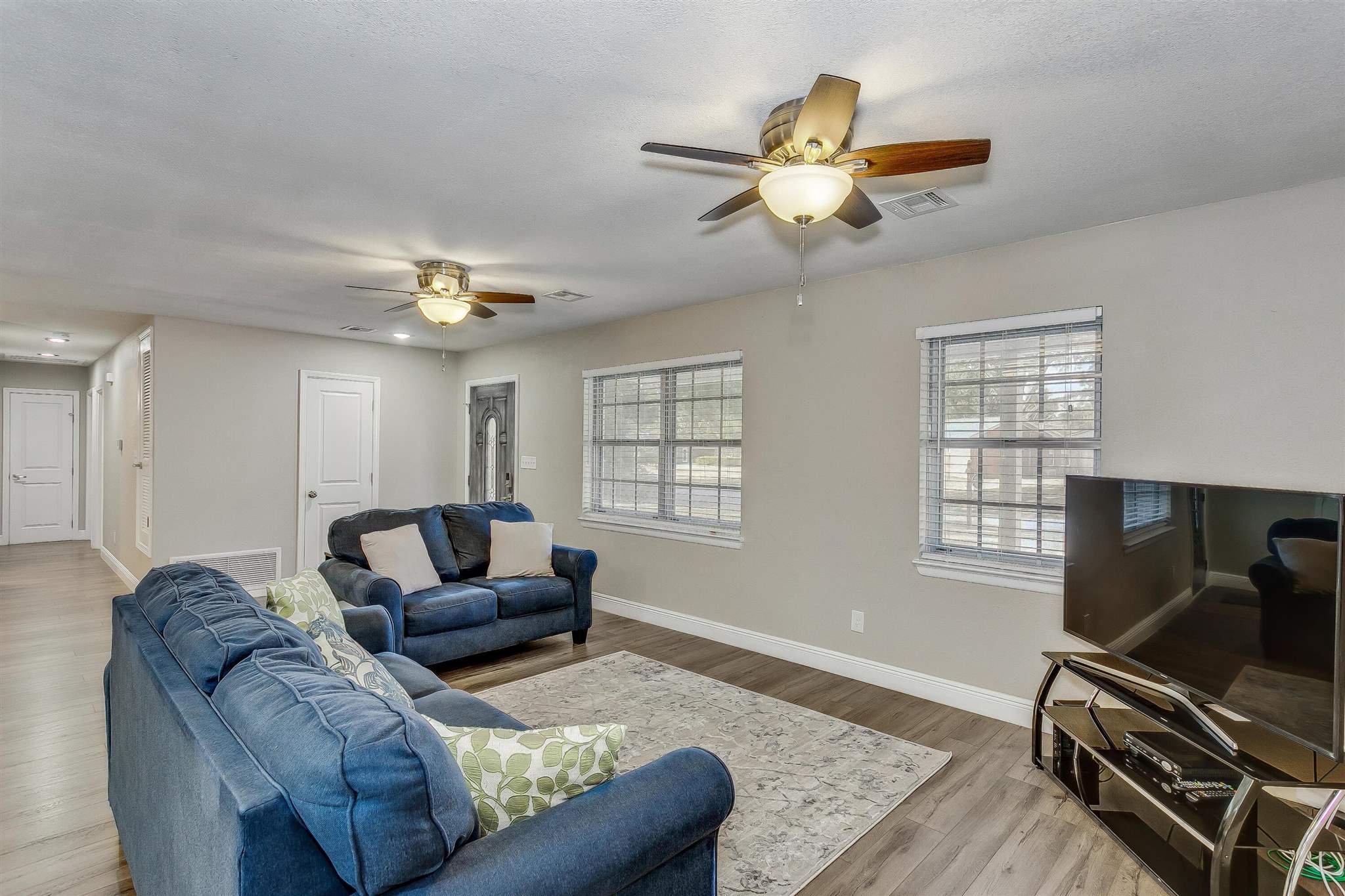 8404 Ridgefield Road Pensacola, FL 32514 - Photo 10 of 40 Gallery Image 10