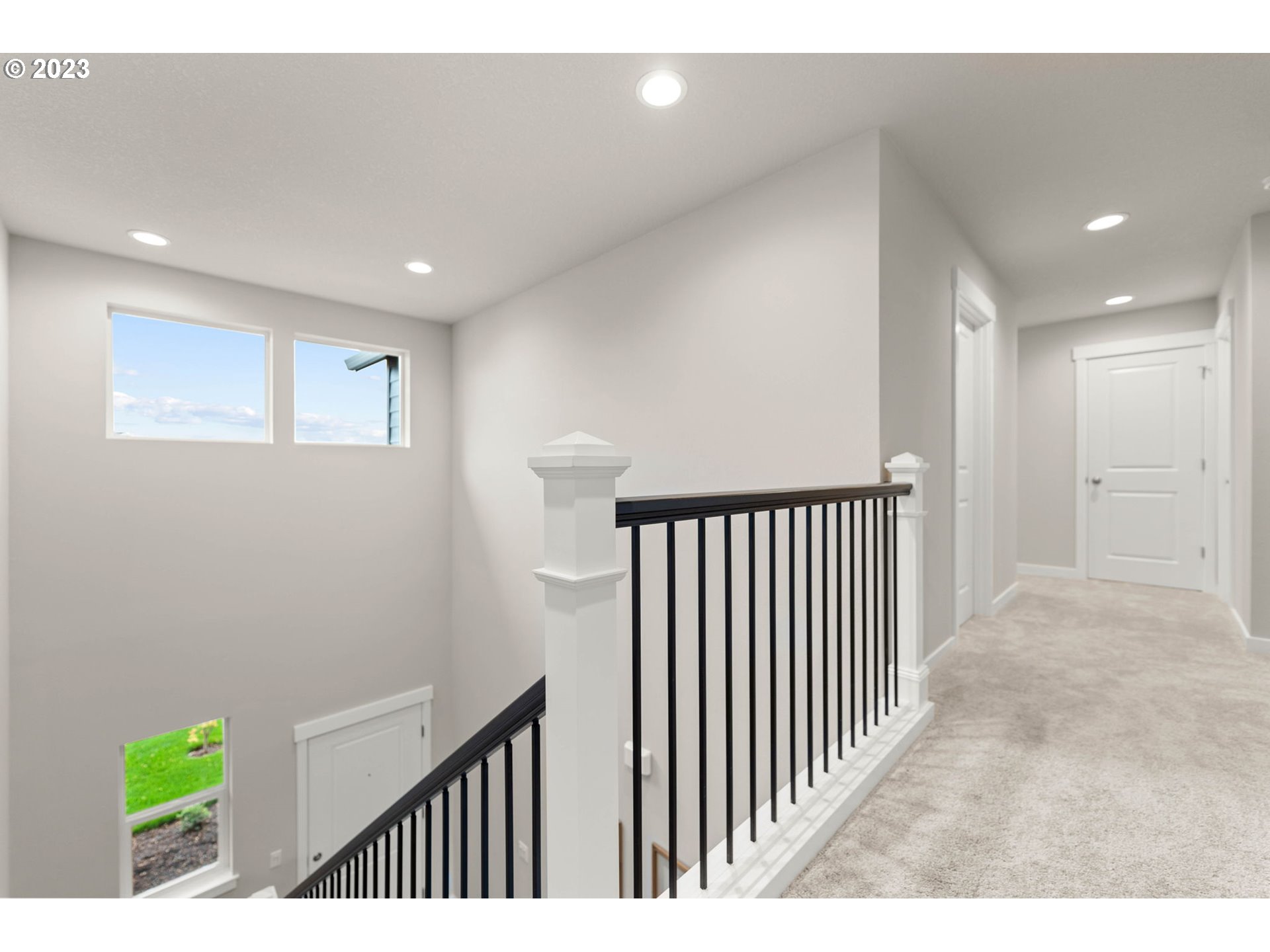 8823 North 3rd Circle Ridgefield, WA 98642 - Photo 20 of 41 a view of a hallway