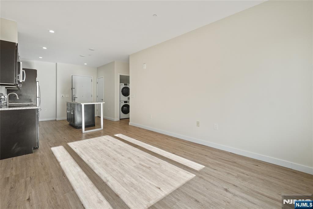 69 Main Street, Unit 1503 Fort Lee, NJ 07024 - Photo 3 of 14