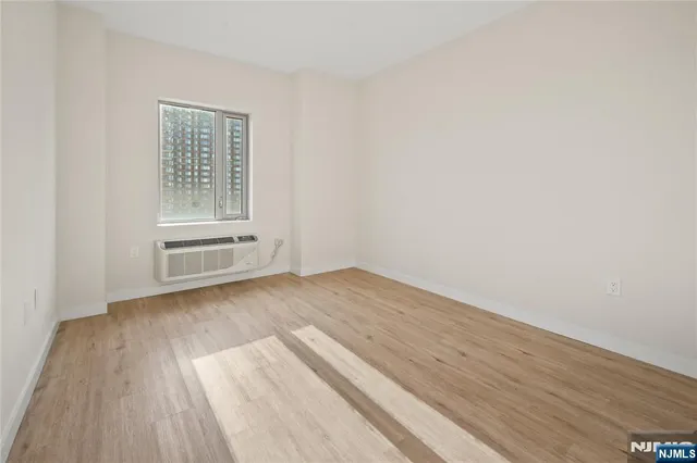 $3,350 | 69 Main Street, Unit 1503, Fort Lee, NJ 07024