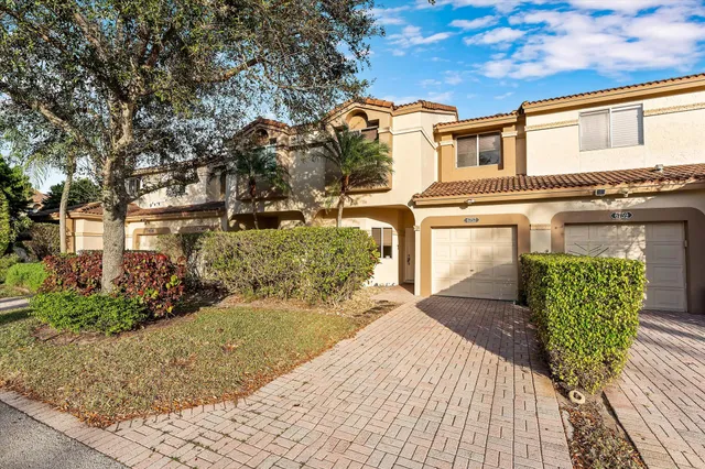 $550,000 | 6757 Via Regina, Unit 3, Boca Raton, FL 33433