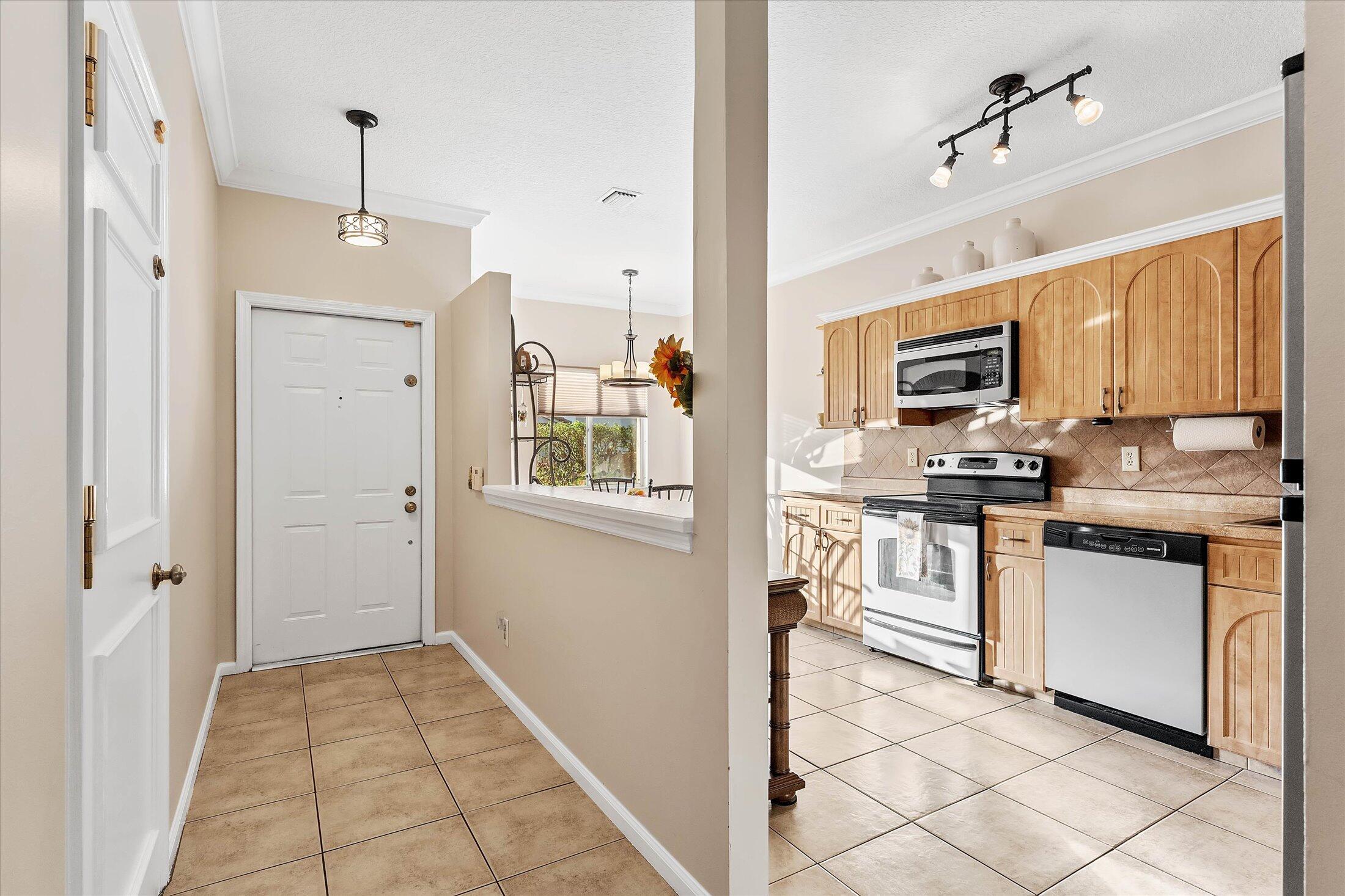 6757 Via Regina, Unit 3 Boca Raton, FL 33433 - Photo 7 of 48 03-6757 Via Regina, Boca Raton-22