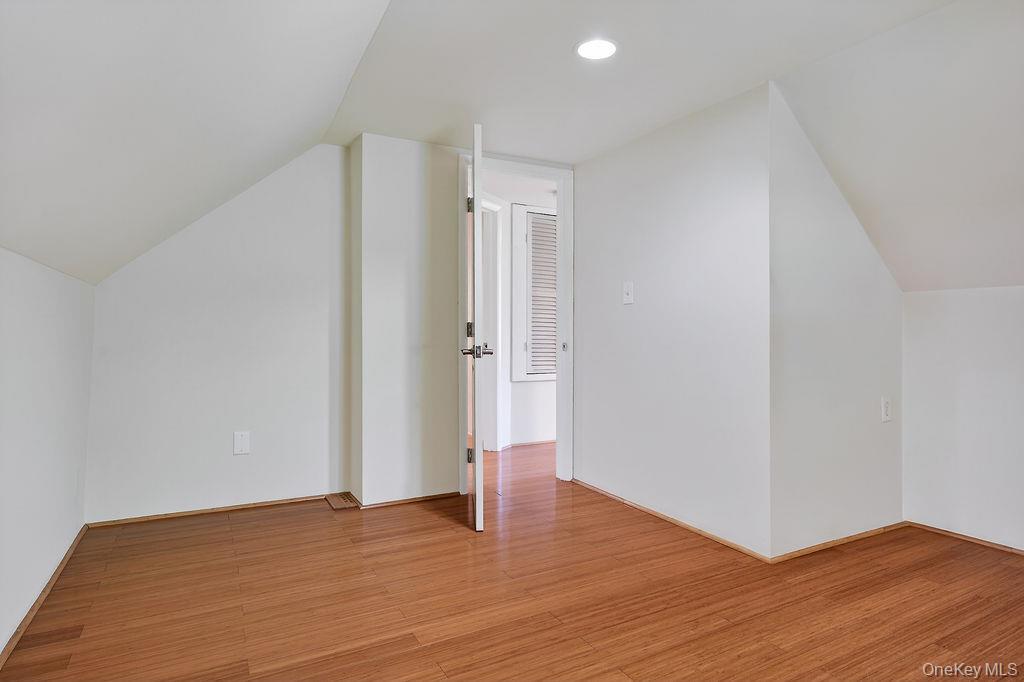 6 Winterberry Road Fishkill, NY 12524 - Photo 27 of 43 Upper-level office area
