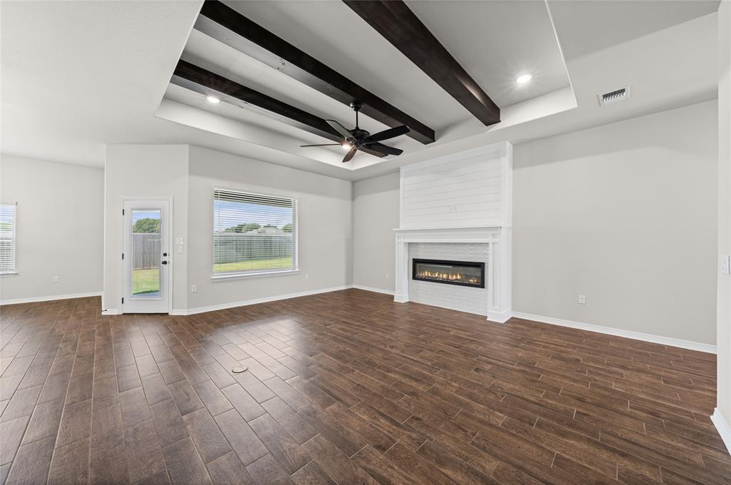 132 Lasso Loop Lorena, TX 76655 - Photo 6 of 36 Gallery Image 6