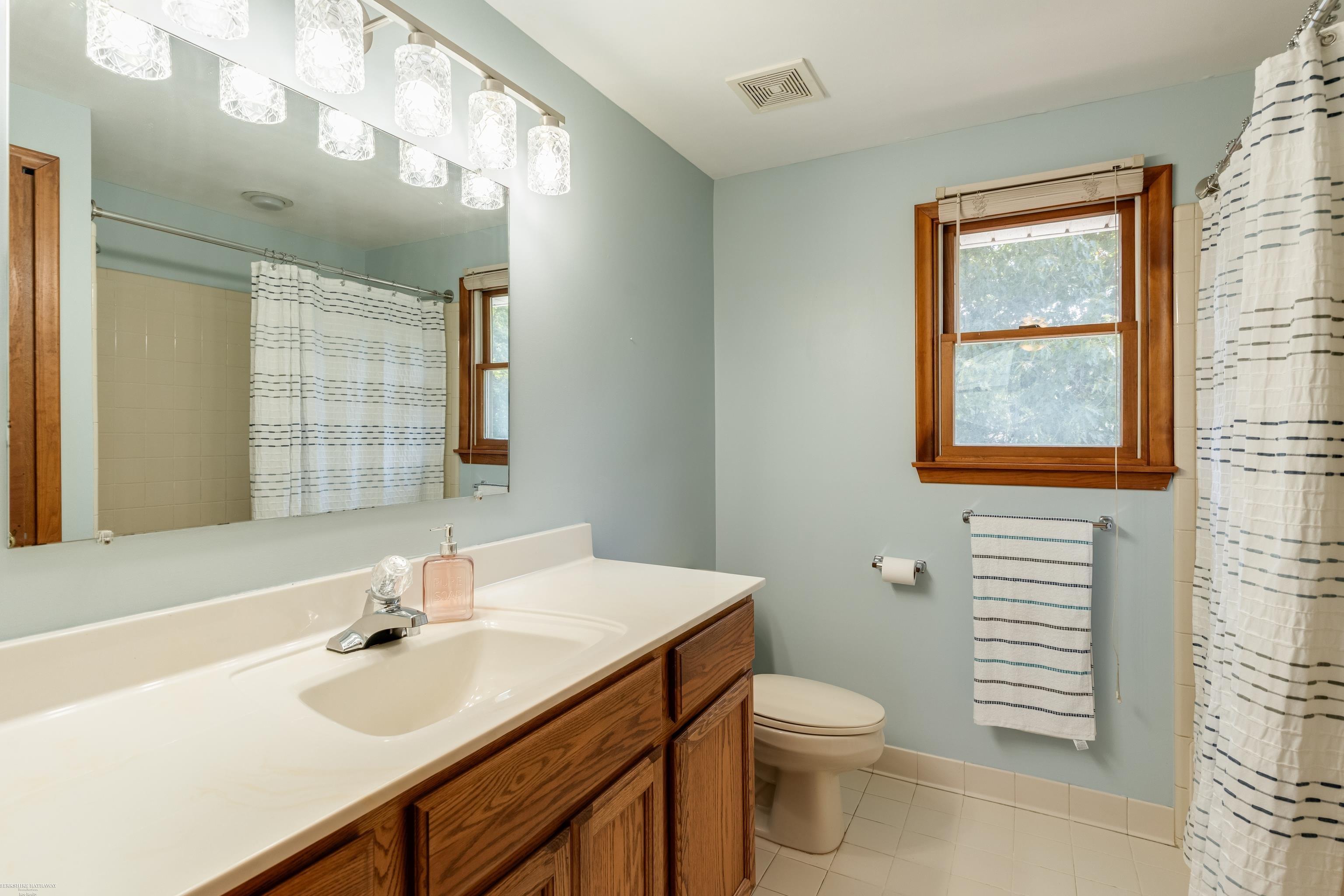 207 Palmer Road St. Clair, MI 48079 - Photo 23 of 39 50185176-126438f4-1260-4d57-be0c-20f47ea33769.JPG