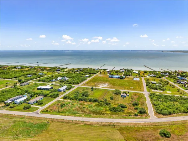 $95,000 | 303 Plummer, Bayside, TX 78340